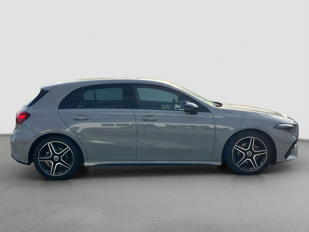 Fahrzeugabbildung Mercedes-Benz A 200 Kompaktlimousine AMG Line*Night Paket*LED