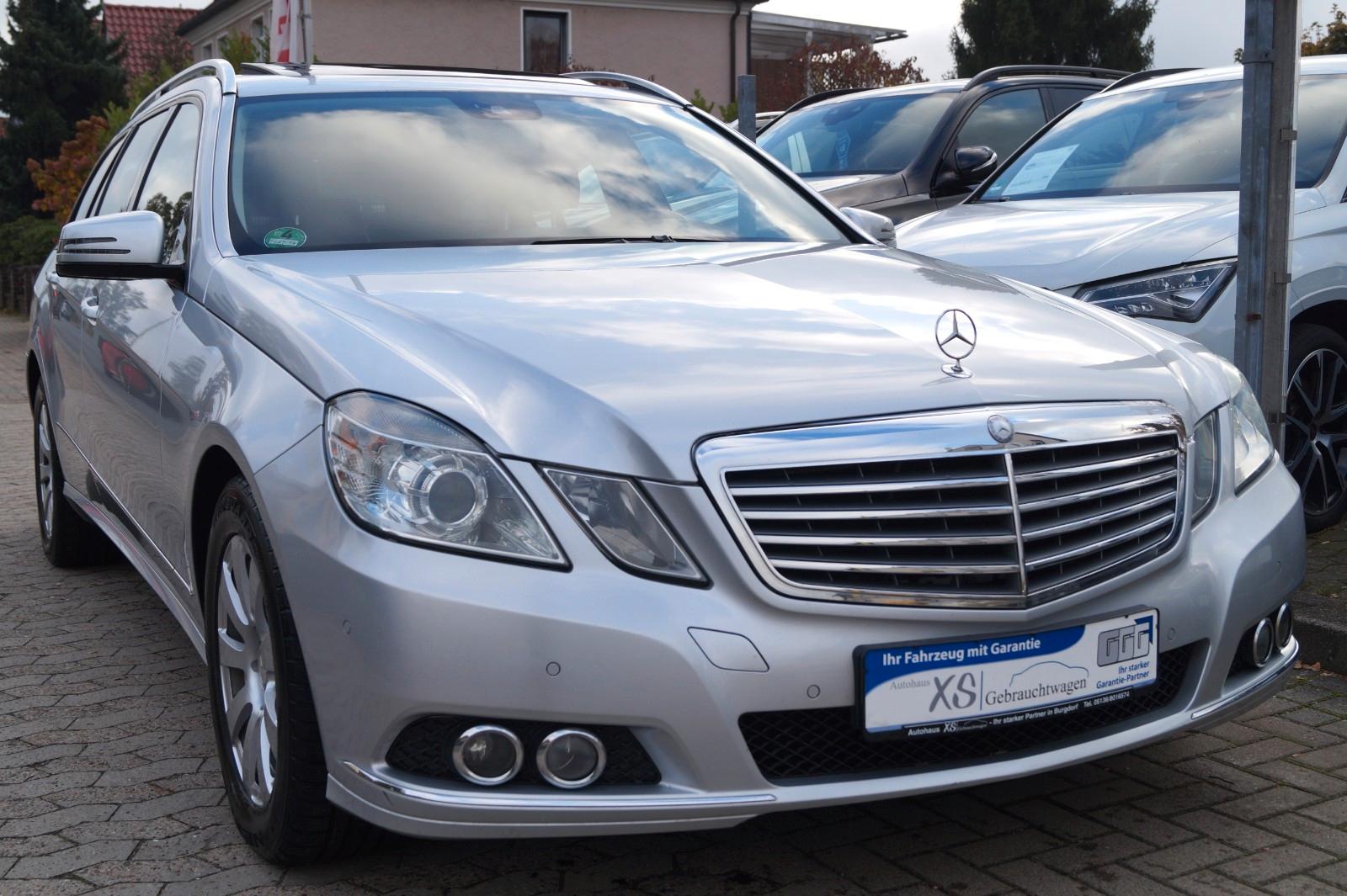 Mercedes-Benz E220 2011 — interior