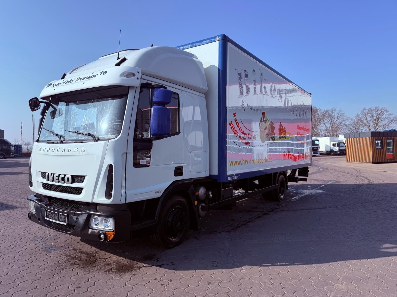 Fahrzeugabbildung Iveco EEV 80E22 EuroCargo Koffer mit Ladebordwand 1T