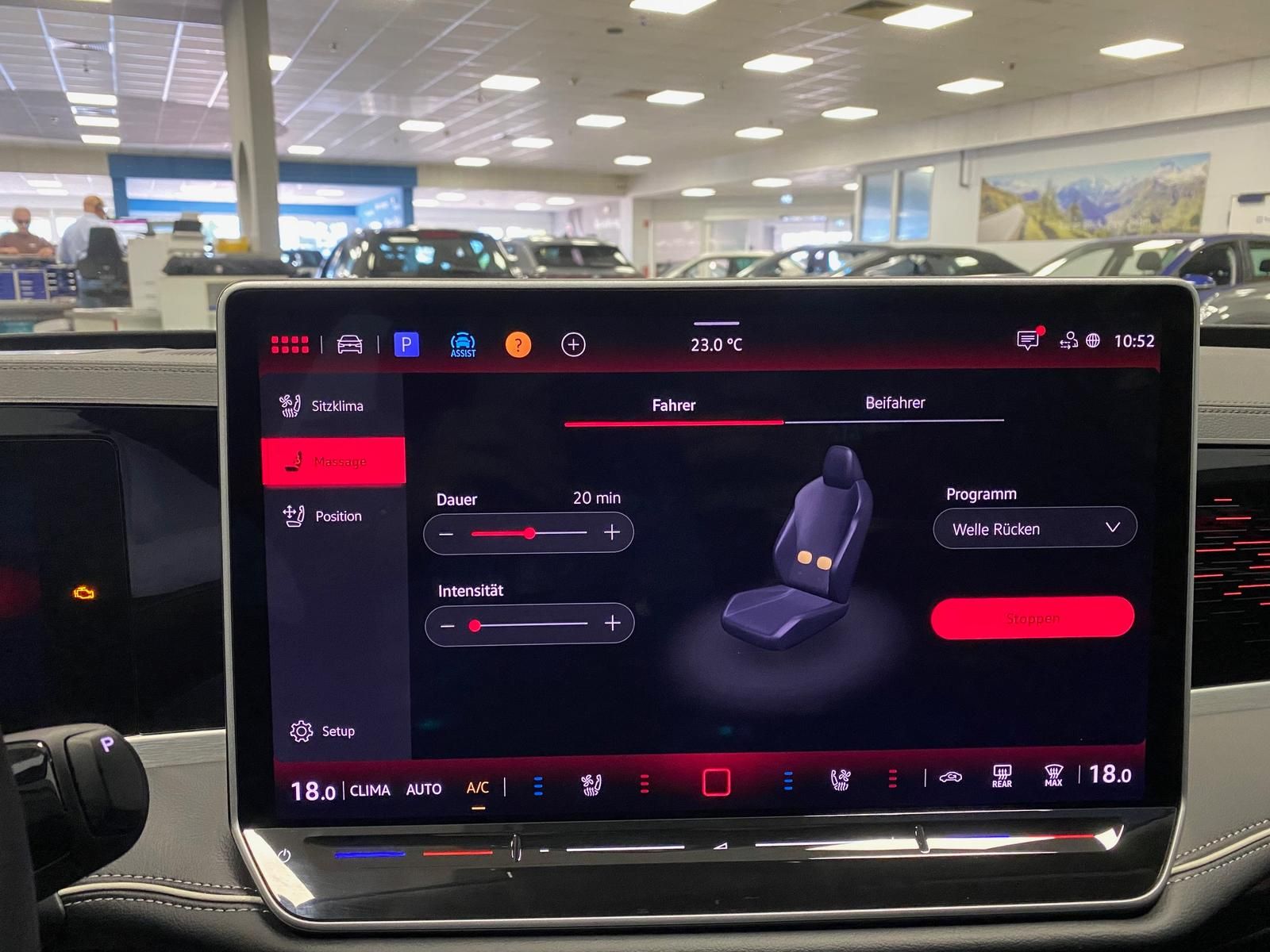 Fahrzeugabbildung Volkswagen Passat Variant 1.5 eTSI Elegance AHK+MATRIX+ACC+