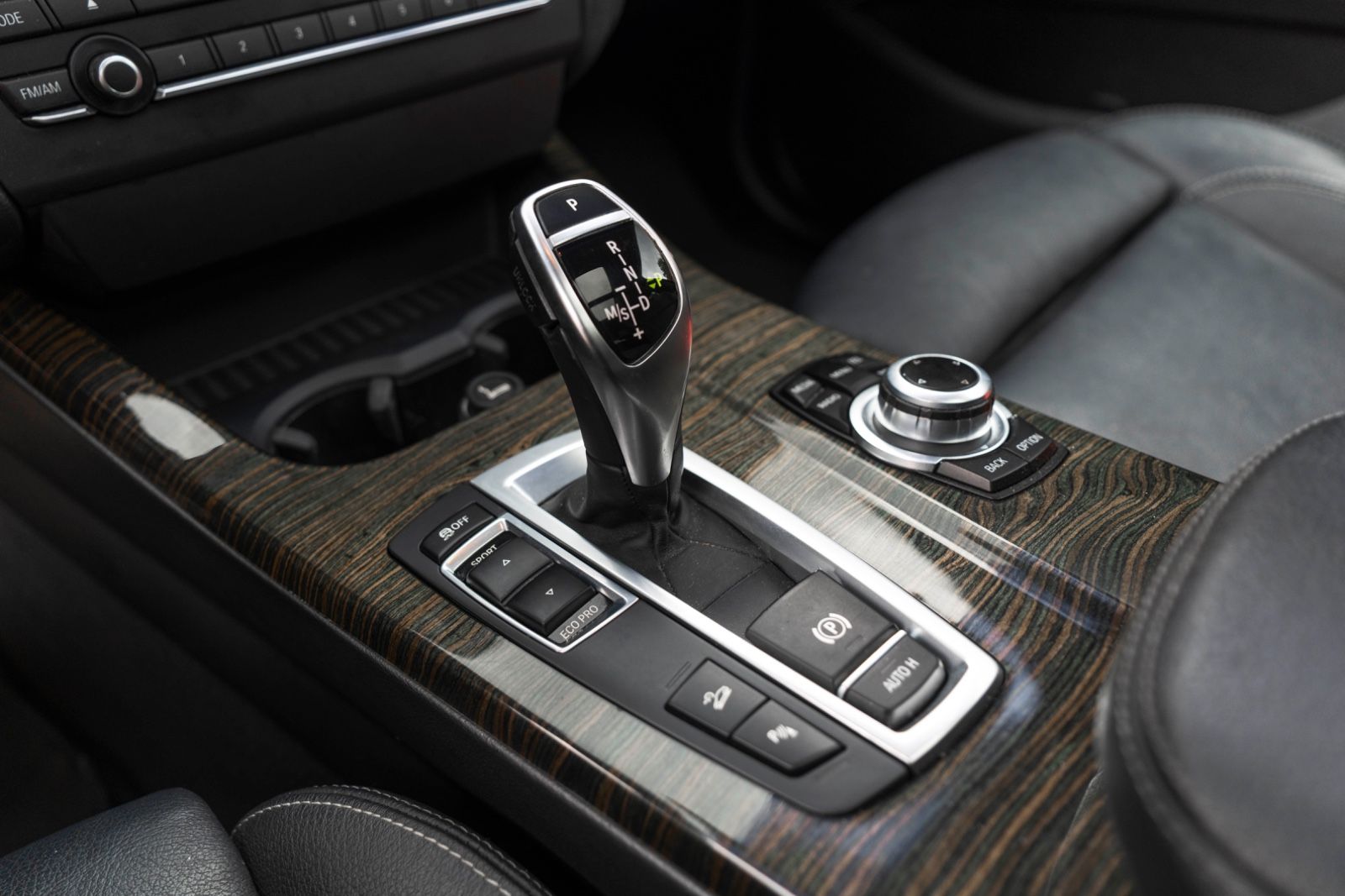 Fahrzeugabbildung BMW X3 xDrive35i M Sport HIFI KAM NAV SZH PANO M+S