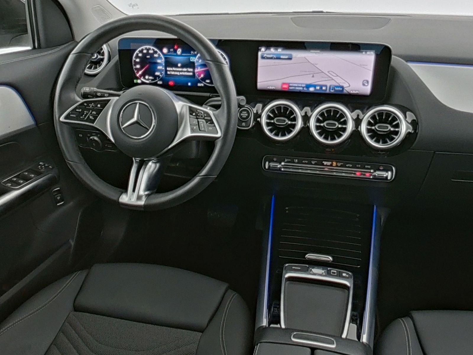 Mercedes-Benz GLA 200 - Bild 16