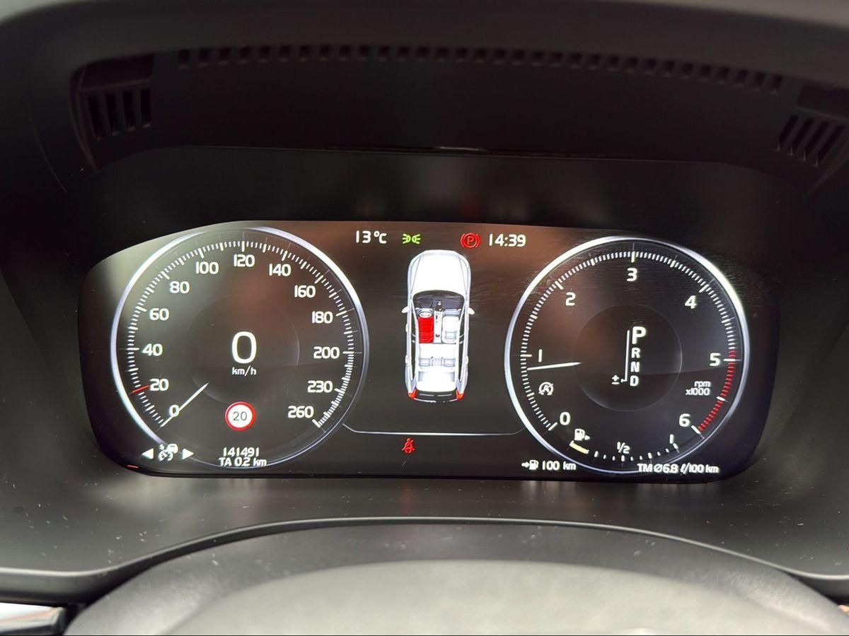 Volvo XC60 R Design 2WD 2.0 Diesel KAT Android Auto Me foto 11