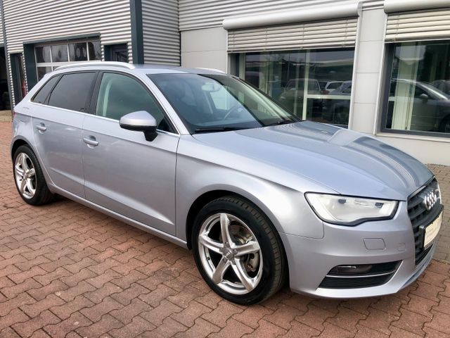 Audi A3 Sportback ambiente/Sitzhz/Navi/Bi Xenon