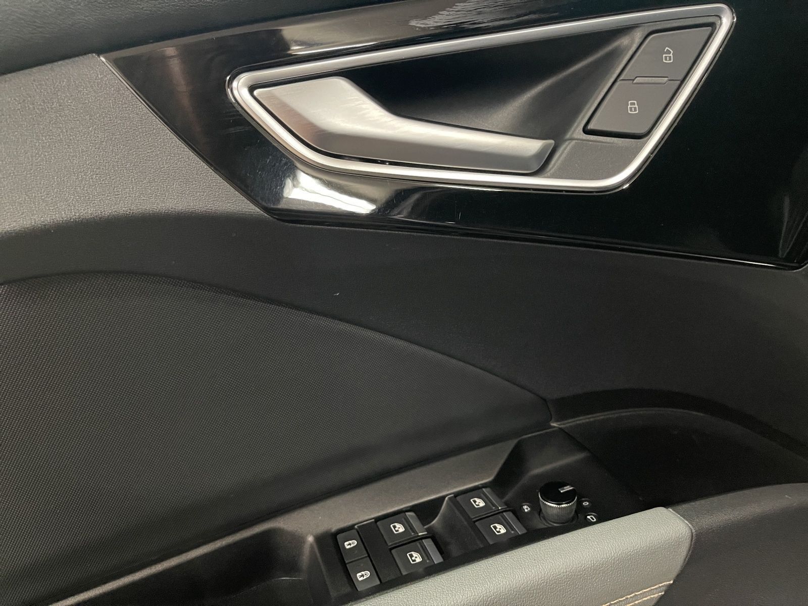 Audi Q4 e-tron 50 qu. Edition One AHK Pano Matrix LM  foto 11