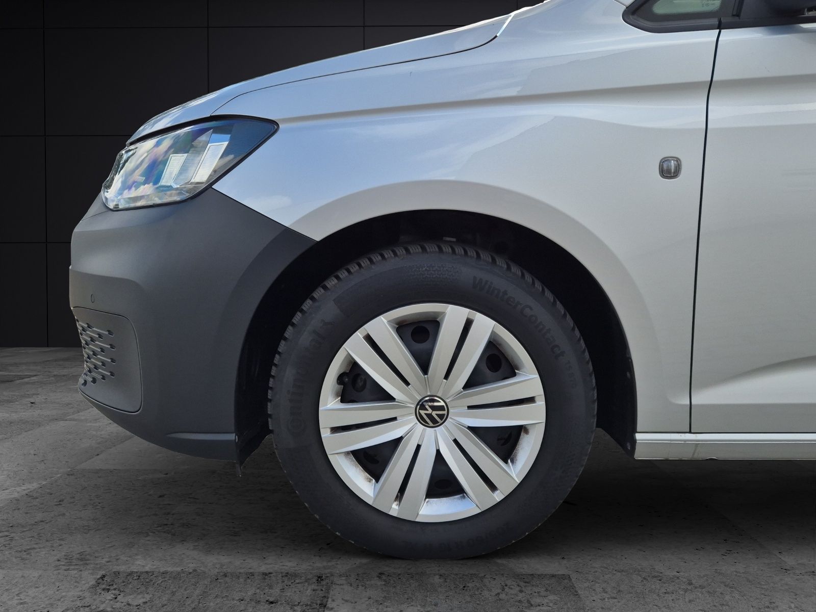 Fahrzeugabbildung Volkswagen Caddy Kombi TDI Standhzg Navi ACC PDC SHZ