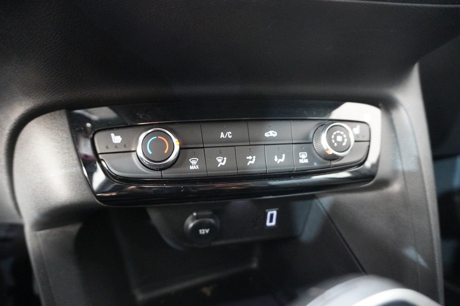 Fahrzeugabbildung Opel Corsa F 1.2 FACELIFT NAVI/LED/KAMERA/VIRTU./DAB+