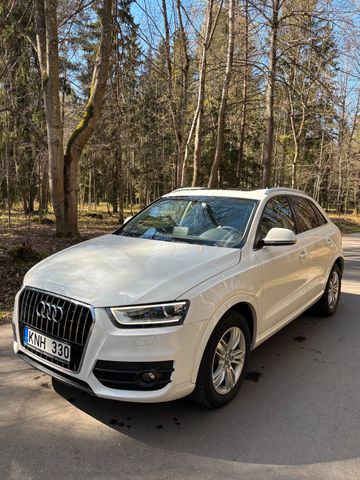 AUDI Q3 2.0 TFSI quattro PRESTIGE/PANO/KAMERA/KEYLESS