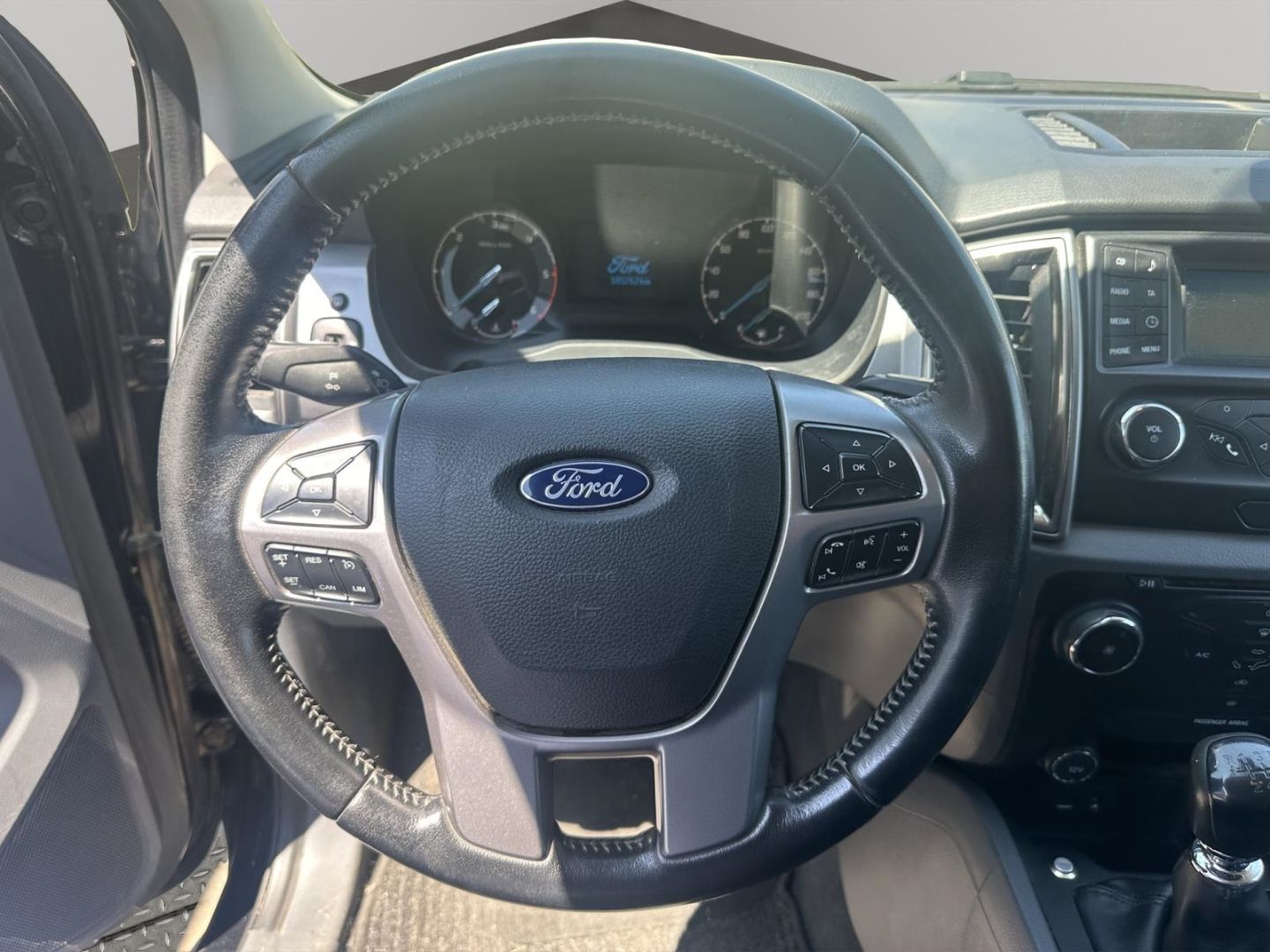 Fahrzeugabbildung Ford Ranger XLT Doppelkabine 4x4 Sperrdiff. Notbremsa