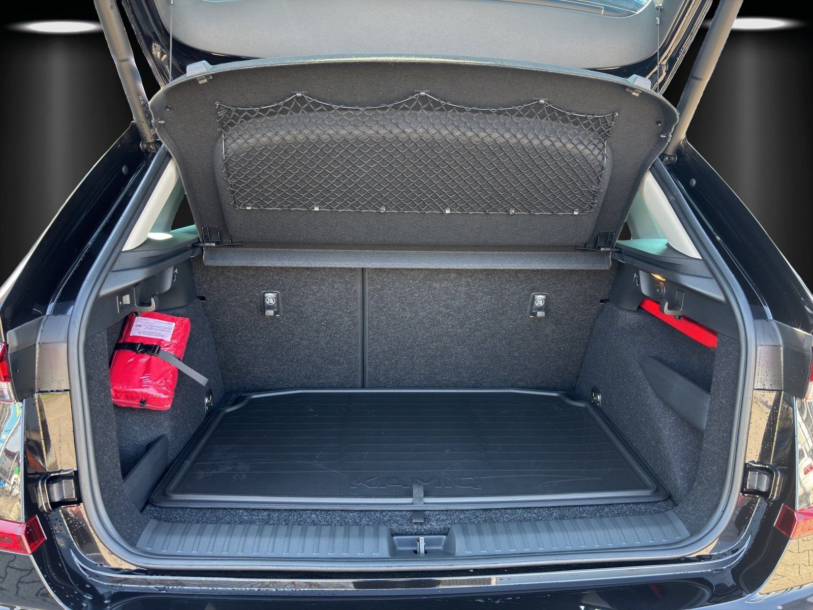 Fahrzeugabbildung SKODA Kamiq Balance 1,0 TSI 85 kW DSG AHK/MATRIX/ACC/