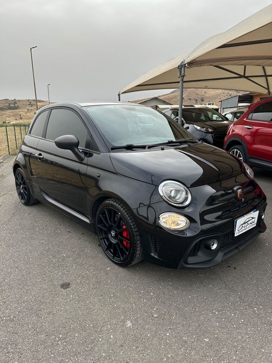 Abarth 595 1.4 Turbo T-Jet 180 CV Competizione imagem 2