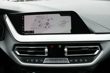 Fahrzeugabbildung BMW 118i Advantage Steptronic Temp. Navi LED PDC FSP