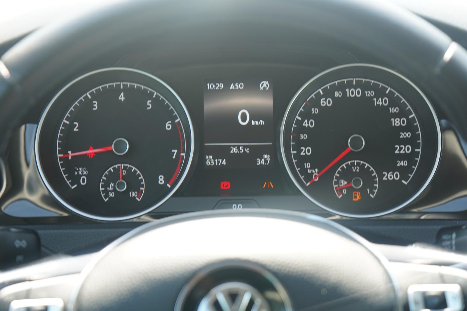 Volkswagen Golf VII 1.5 TSI IQ.DRIVE Navi ACC Kamera PDC