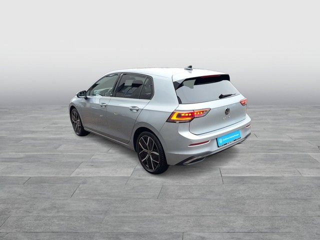 Volkswagen Golf VIII Lim. 1.5 TSI Edition 50 Head Up Pano imagem 3