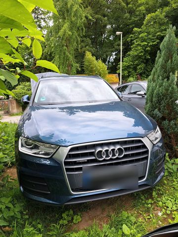 AUDI Audi Q3 2.0 TFSI s-tronic Quattro AHK