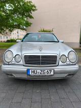 Mercedes-Benz Mercedes Benz e320 LPG Tausch möglich 7 si... - Mercedes-Benz E 320 in Frankfurt (Main)