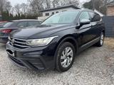 Volkswagen Tiguan Allspace Life *7-SITZER* - scheckheftgepflegte VW Tiguan Allspace