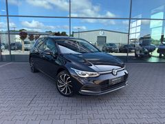 Fahrzeugabbildung Volkswagen Golf VIII Lim. Active eTSI *AHK*LED*TEMP*SHZ*