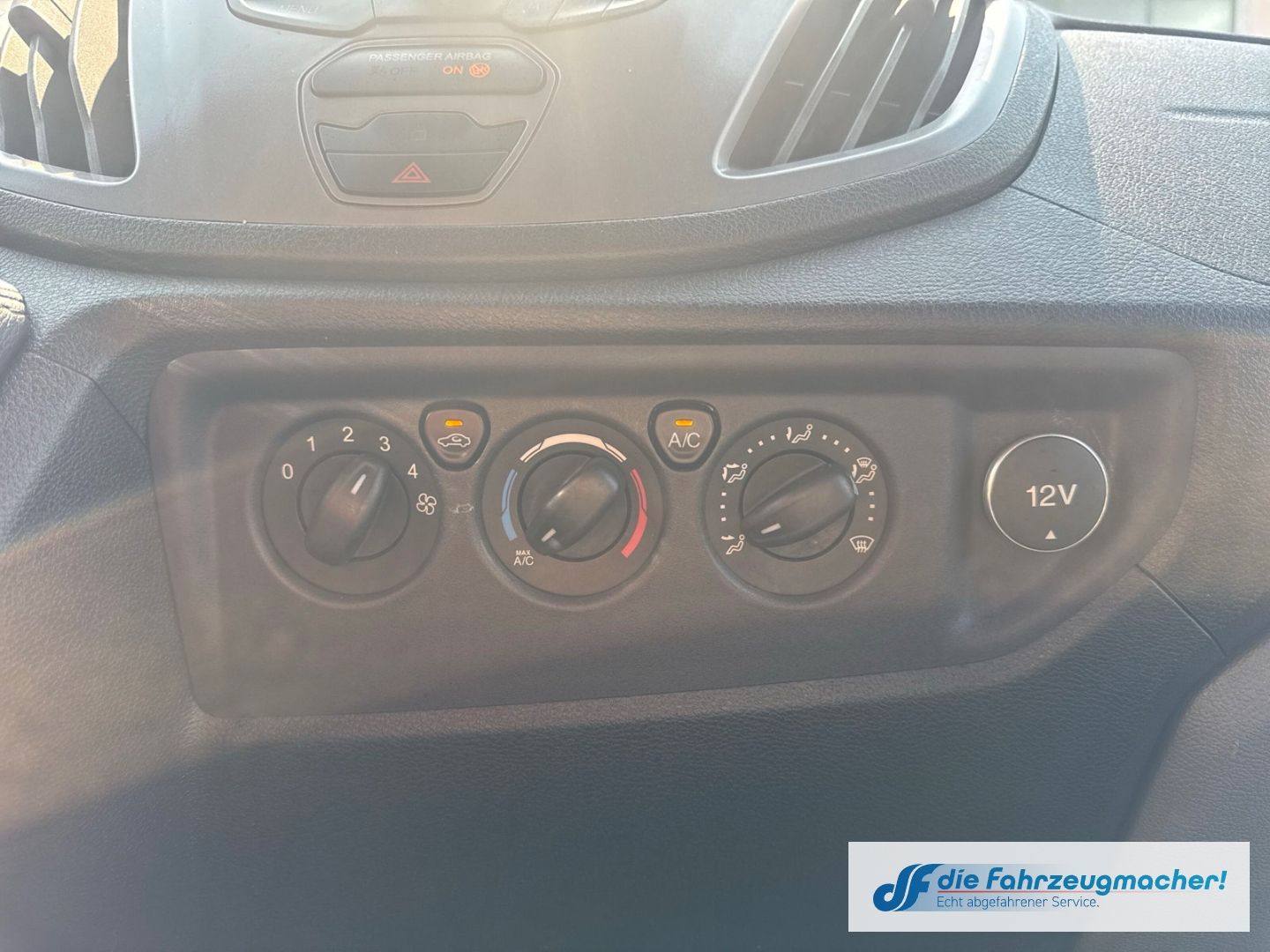Fahrzeugabbildung Ford Transit Kombi 350 L3 Trend 2.2 TDCi DPF *7175 *K