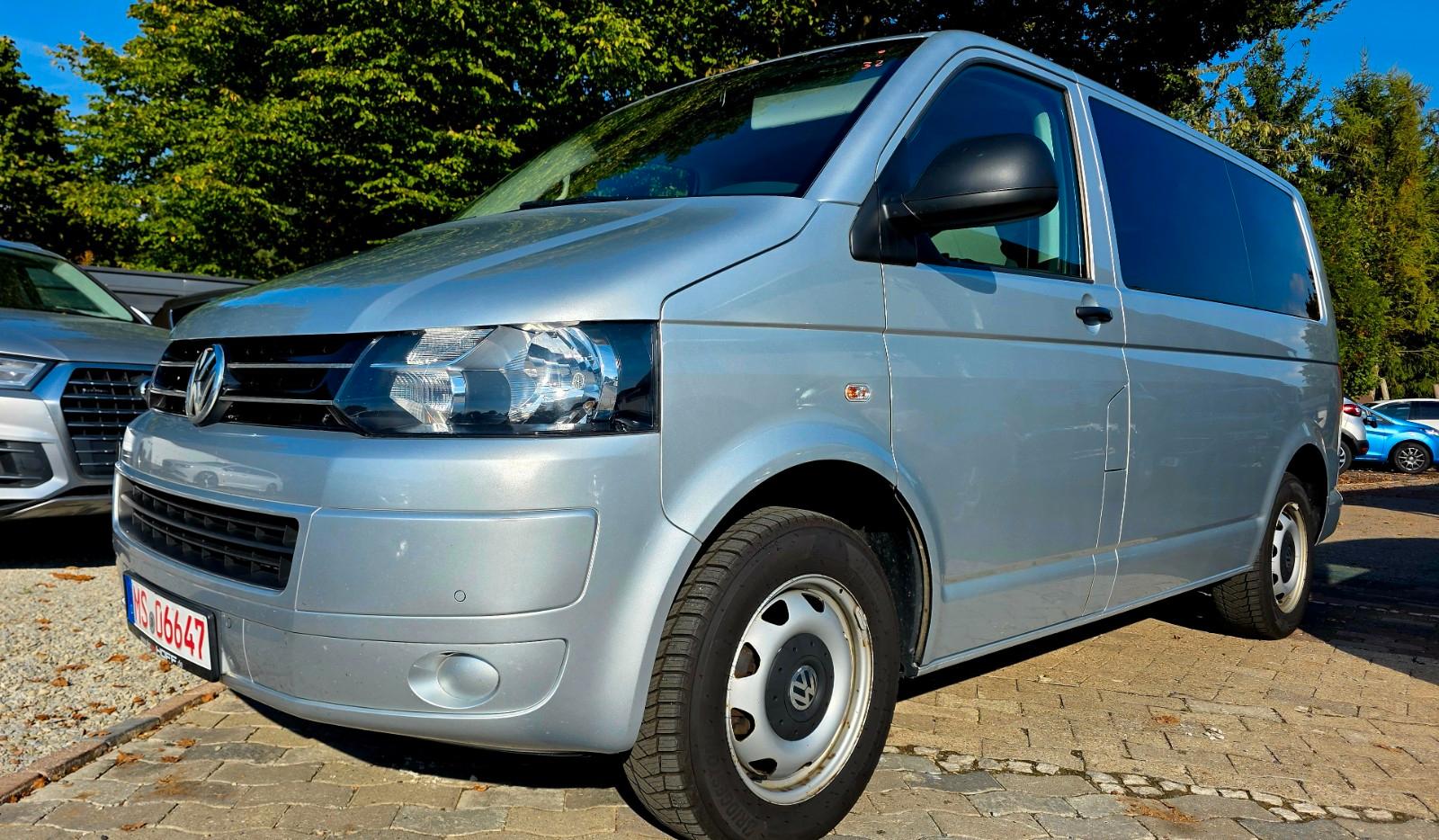 Volkswagen T5 Multivan  2.0 TDI Startline LED