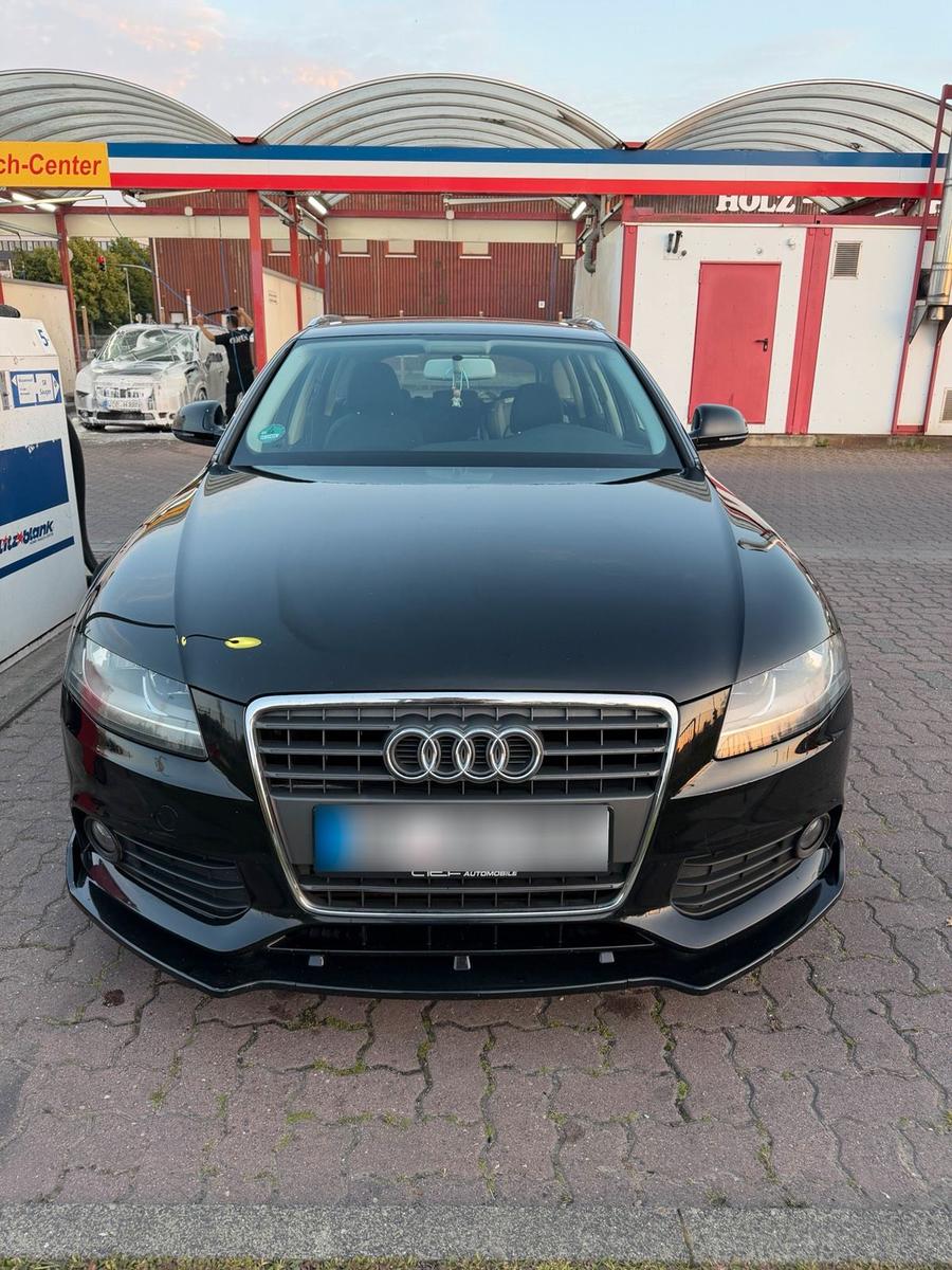 Audi A4 2009 — photo 11
