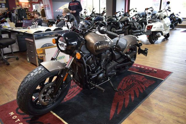 Indian Scout Bobber Limited Tec NaraBronce vor Ort