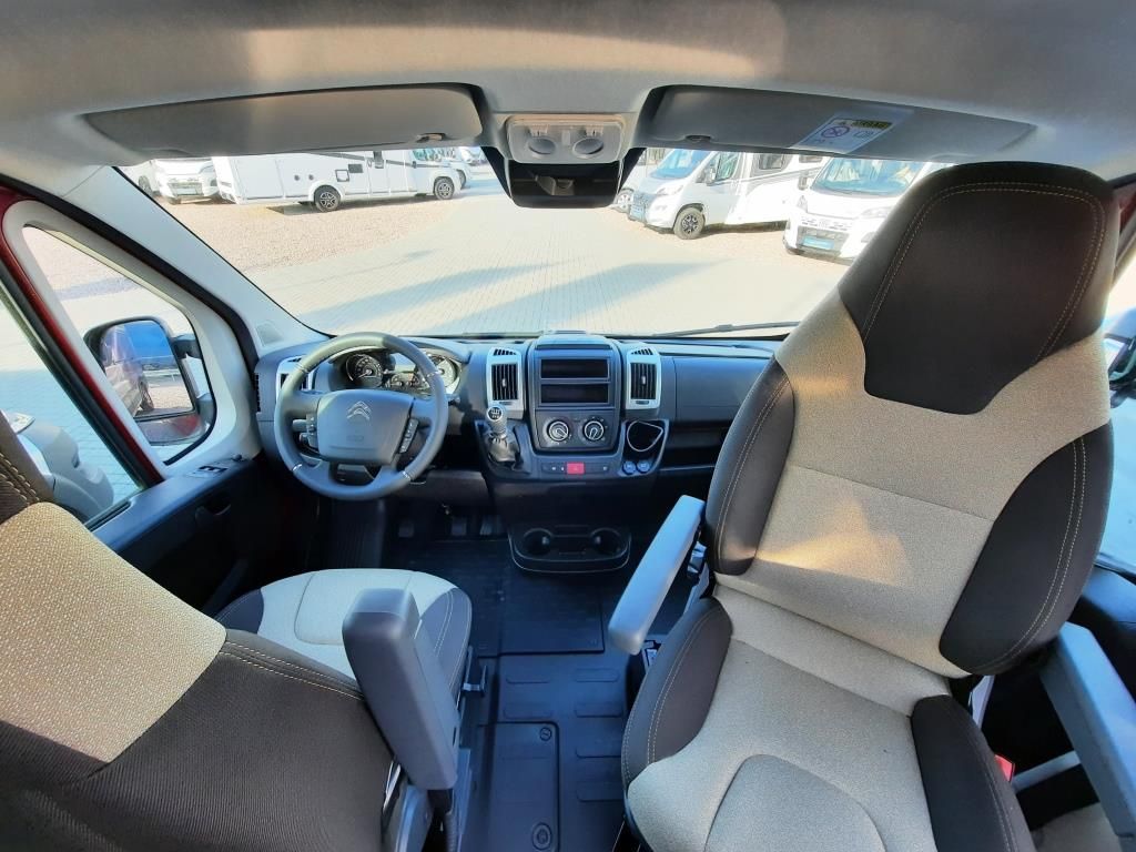 Fahrzeugabbildung Roadcar R 600 Tageszulassung 8.746 € sparen