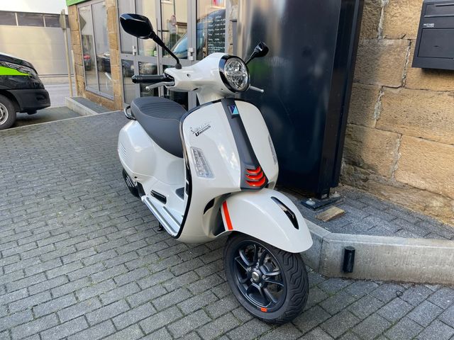 Vespa GTS 125 Super Sport *Vorführfahrzeug*