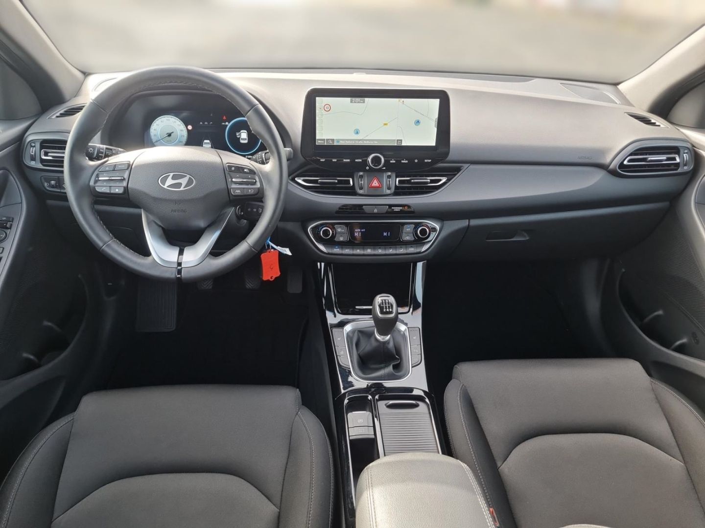 Fahrzeugabbildung Hyundai i30 ADVANTAGE 1.0 T-GDI KLIMA+PDC+KAMERA+SHZ+ACA