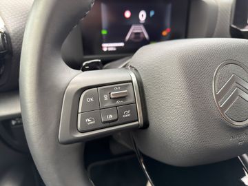 Citroën C4 Max Hybrid 145 Kam.+KeyLess+LED+Navi+SHZ+Klim