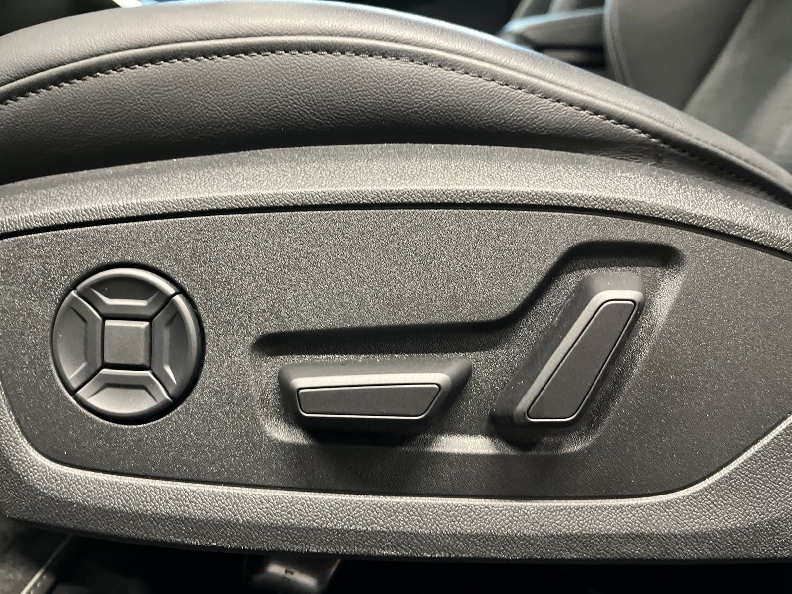 Audi S6 - Bild 13