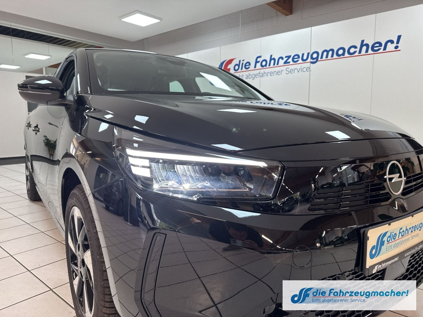 Fahrzeugabbildung Opel Corsa-e *Alu, Wärmepumpe, SHZ*Edition Apple CarP