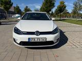 Volkswagen Golf e-Golf - mit Elektro-Antrieb: Weiß