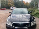 Skoda Octavia 2.0 TDI DSG RS Combi RS - Skoda Octavia aus 2012: RS