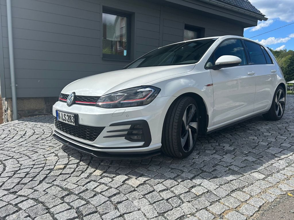Image of Volkswagen Golf