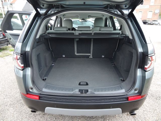 Fahrzeugabbildung Land Rover Discovery Sport SE 4x4/AHK/1.Hand/Leder/Kamera/