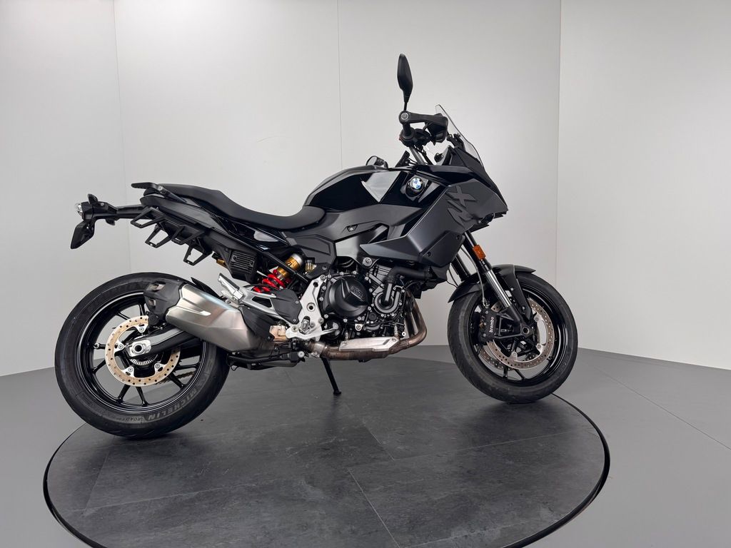 Fahrzeugabbildung BMW F900 XR *TRIPLE BLACK
