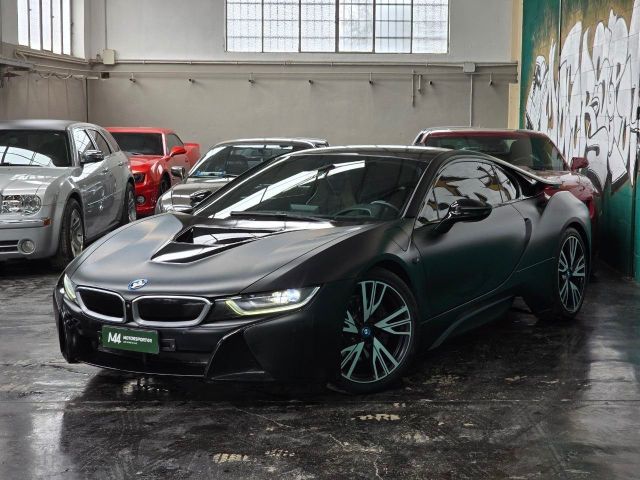 BMW i8 Protonic Frozen Black Edition