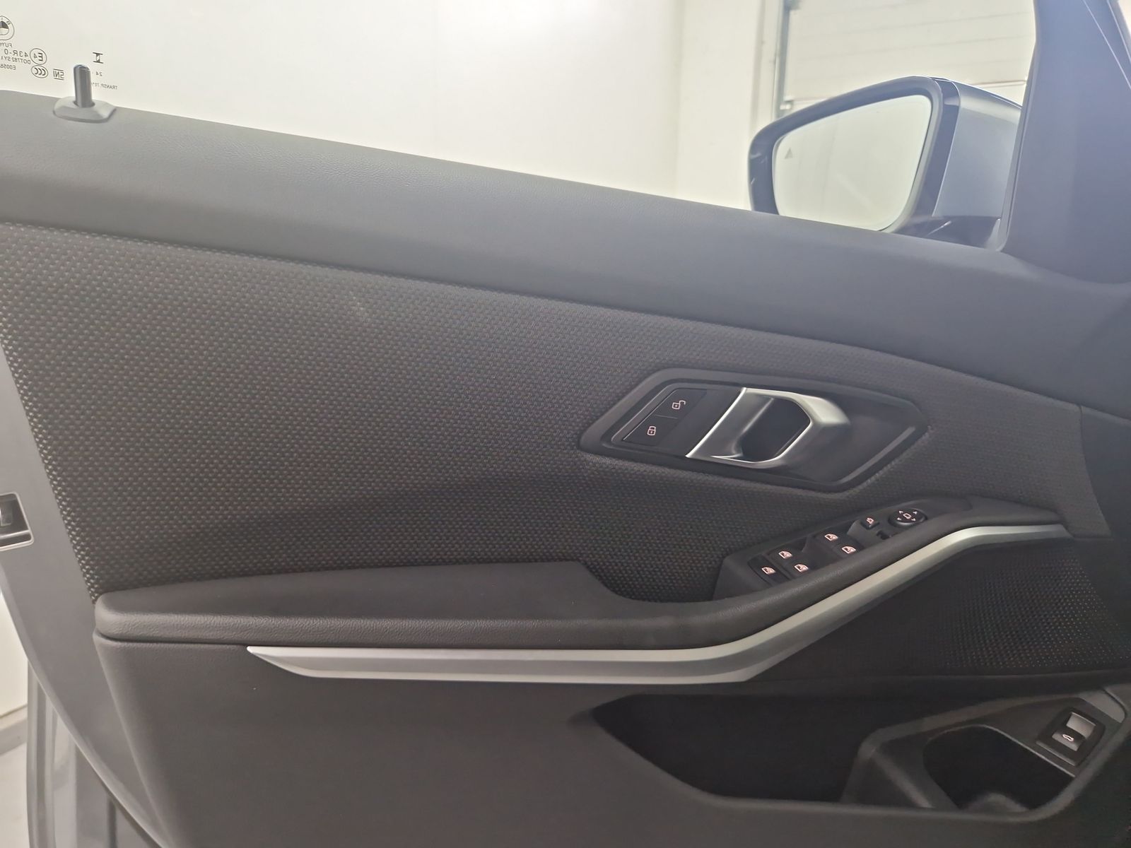 BMW 318 i Touring Navi LED SHZ Allwetter – Bild 33