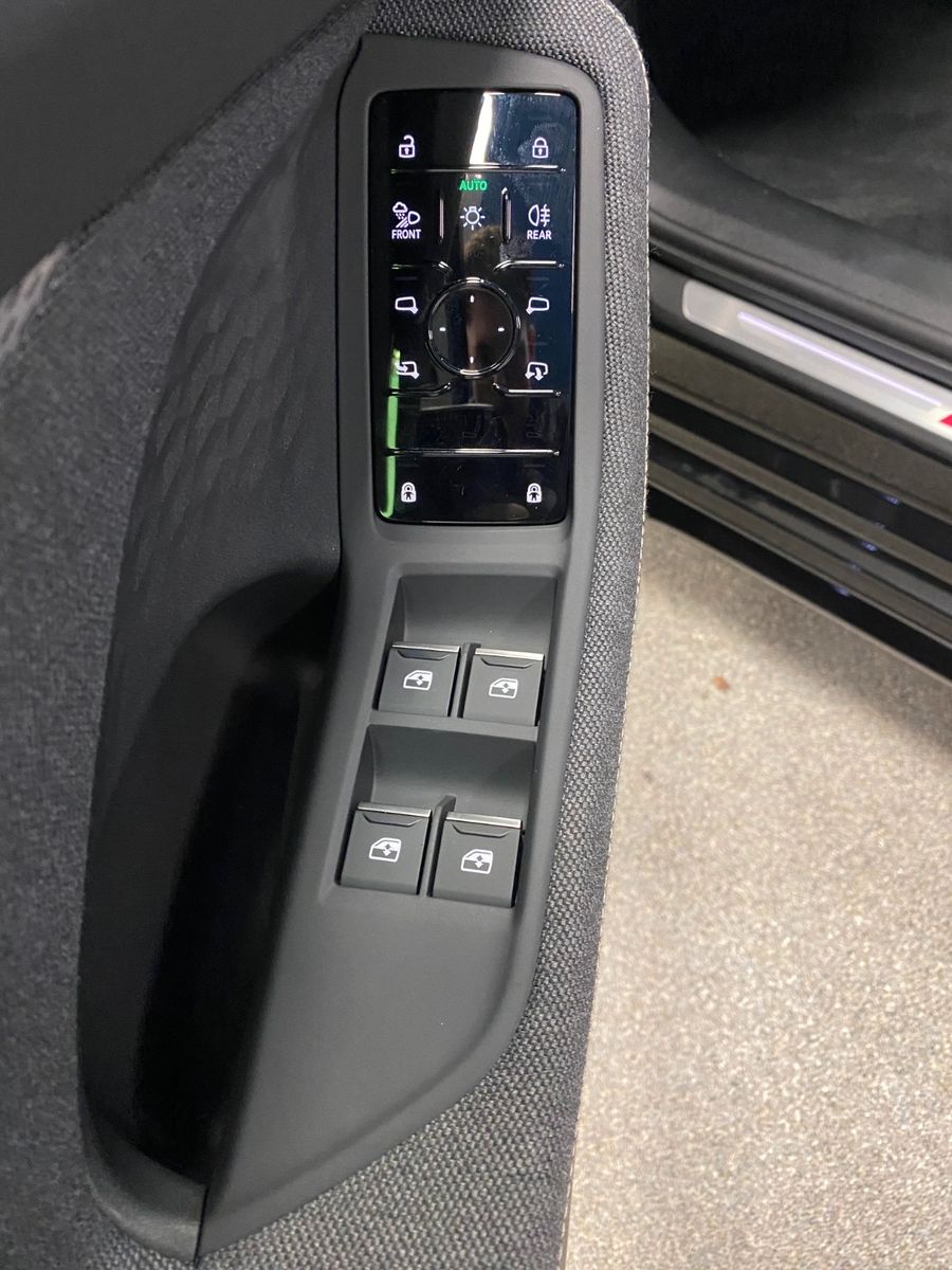 Fahrzeugabbildung Audi A5 B10 TFSI S tronic S-Line Avant+NAVI+19"+ACC+