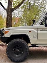 Toyota Land Cruiser GRJ78 4.0 Benzin - Toyota Land Cruiser: 78