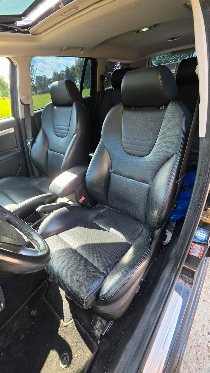 Ford Mondeo 2004 — photo 9