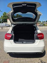 Mercedes-Benz A 180 BlueEFFICIENCY Edition Edition - Mercedes-Benz A 180 Gebrauchtwagen in Köln