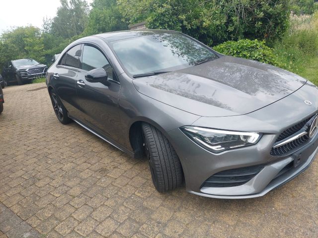 MERCEDES-BENZ CLA 180 "AMG"