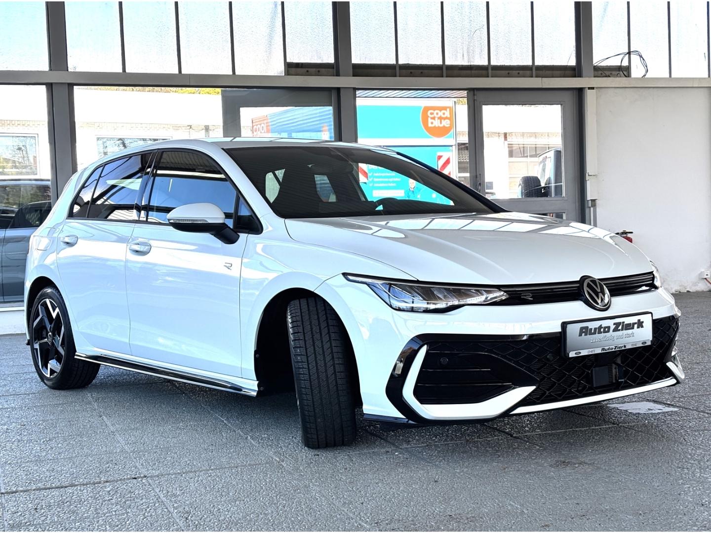 Volkswagen Golf VIII 1.5 TSI R-Line ACC LED GJR RÜCKFAHRKAM