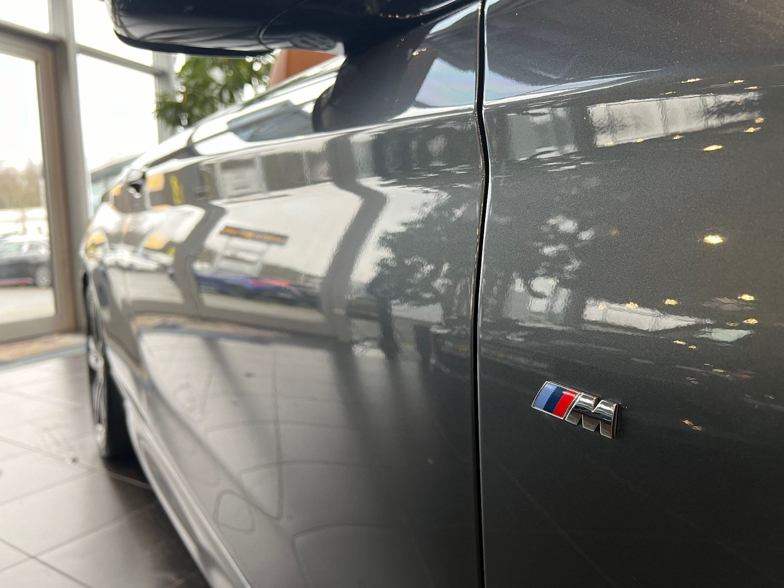 Fahrzeugabbildung BMW 230 i  Cabrio M Sport H&K LED NAV-PROF SHZ 18"