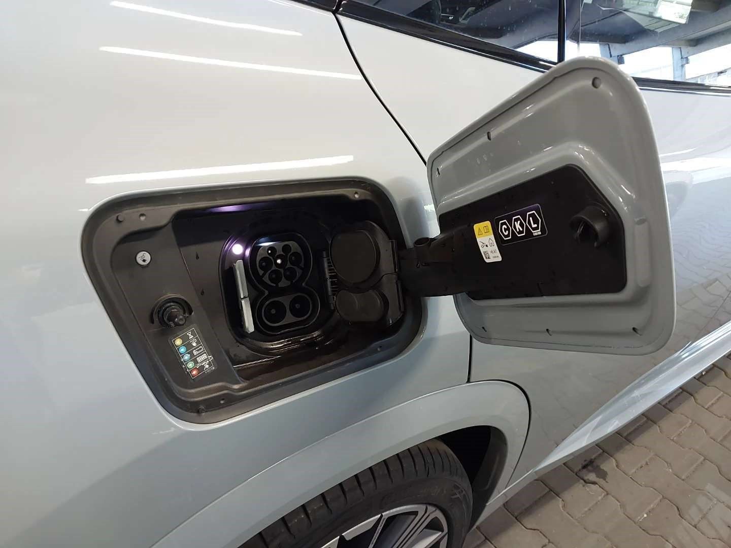 Fahrzeugabbildung BMW iX2 xDrive30 |M Sportpaket |Aktivsitz |20" BMW I