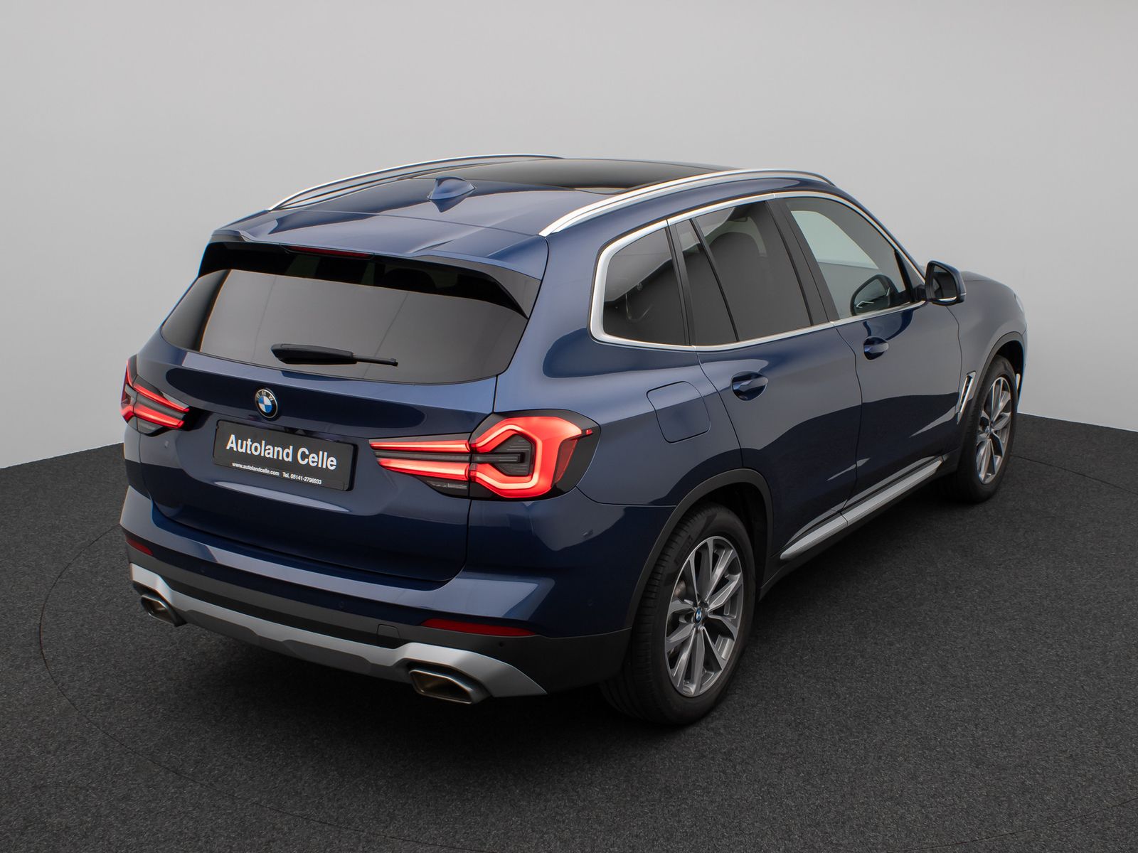 Fahrzeugabbildung BMW X3 xD30i Panorama Kamera DAB HiFi Sport 19Zoll