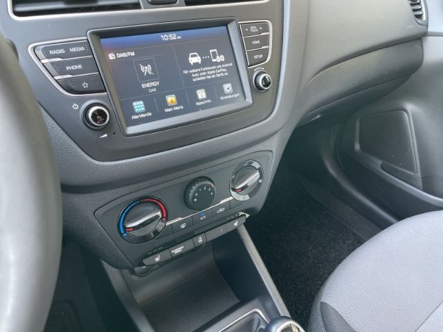 Fahrzeugabbildung Hyundai i20 1.0 Advantage Sitzheizung, Lenkradheizung