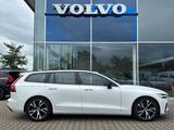 Volvo V60 B4 R-Design FWD - Volvo V60 mit Benzin-Antrieb: Navigationssystem
